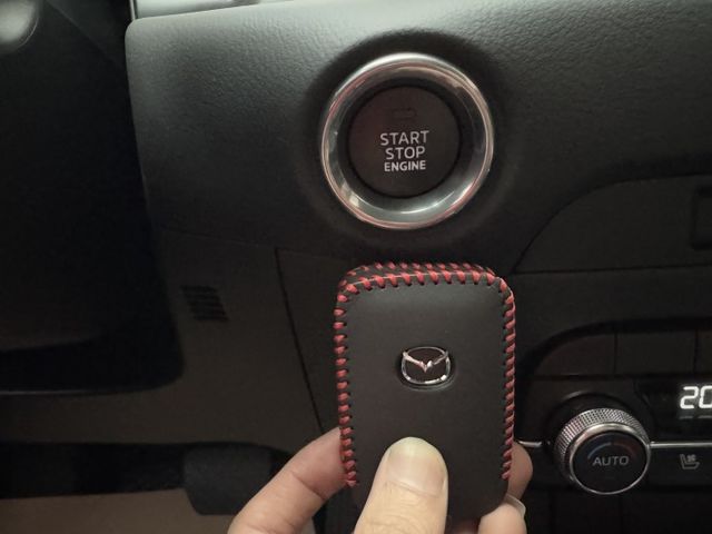 ★最高規Select Plus版~僅跑1萬，認證車原鈑件，雙電動/通風椅.環景影像.LV2.BOSE音響.盲點.電尾門★  第15張相片