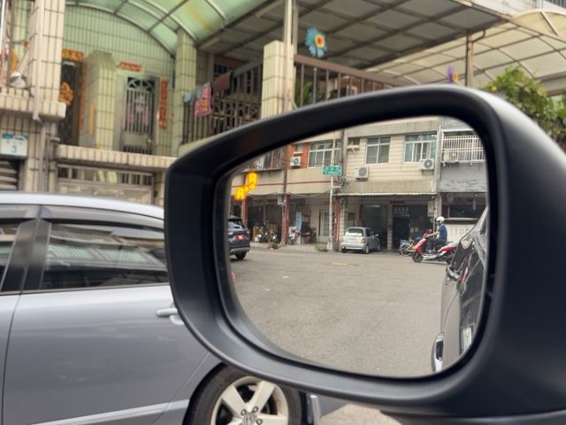 ★最高規Select Plus版~僅跑1萬，認證車原鈑件，雙電動/通風椅.環景影像.LV2.BOSE音響.盲點.電尾門★  第19張相片