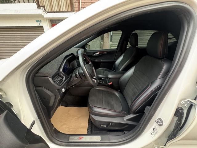 ★年底車21年式最好看ST-LINE版~2.0渦輪才有力更好開，全景天窗.電尾門.LV2.盲點.B&O音響，認證車原鈑★  第3張相片