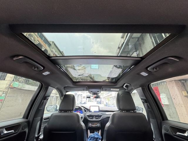 ★年底車21年式最好看ST-LINE版~2.0渦輪才有力更好開，全景天窗.電尾門.LV2.盲點.B&O音響，認證車原鈑★  第9張相片