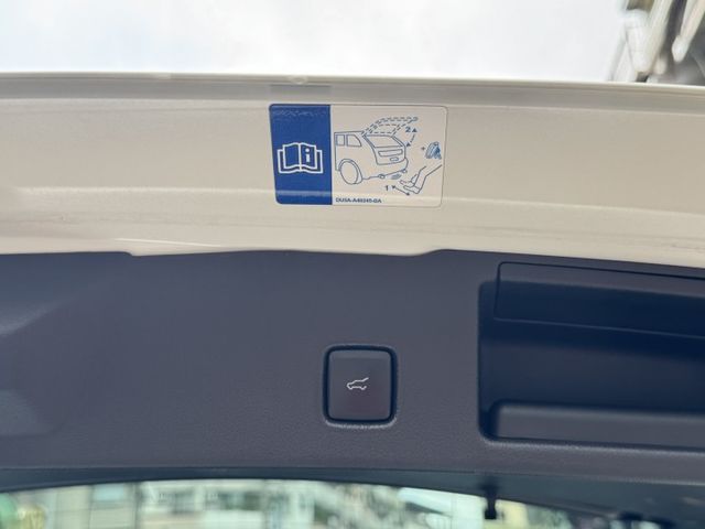 ★年底車21年式最好看ST-LINE版~2.0渦輪才有力更好開，全景天窗.電尾門.LV2.盲點.B&O音響，認證車原鈑★  第13張相片