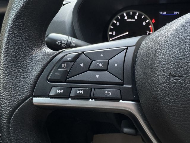 ★秒殺價時尚廣告色+雙色套件~僅跑6萬多低里程，認證車原鈑件，IKEY.盲點.環景.LV2.LED.CARPLAY★  第8張相片