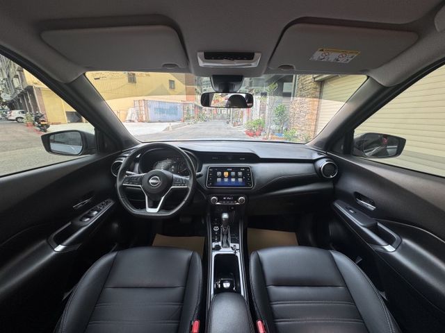 ★全新小改款旗艦版配備再升級~僅跑3萬，環景影像.盲點.全速域ACC.LED頭燈.CARPLAY導航，認證車原鈑件★  第5張相片