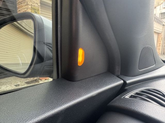 ★全新小改款旗艦版配備再升級~僅跑3萬，環景影像.盲點.全速域ACC.LED頭燈.CARPLAY導航，認證車原鈑件★  第15張相片