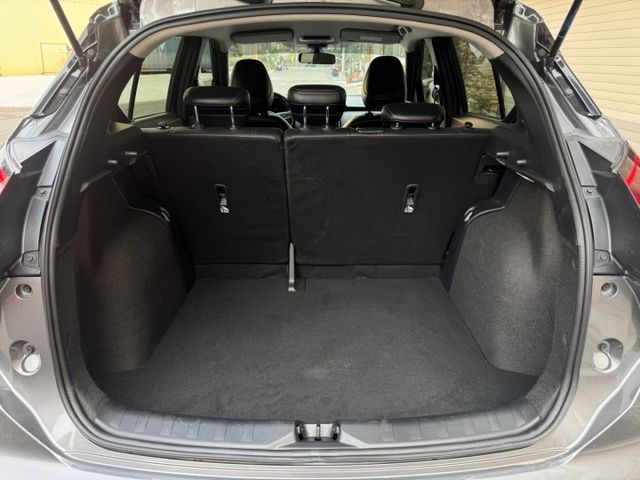 ★全新小改款旗艦版配備再升級~僅跑3萬，環景影像.盲點.全速域ACC.LED頭燈.CARPLAY導航，認證車原鈑件★  第16張相片