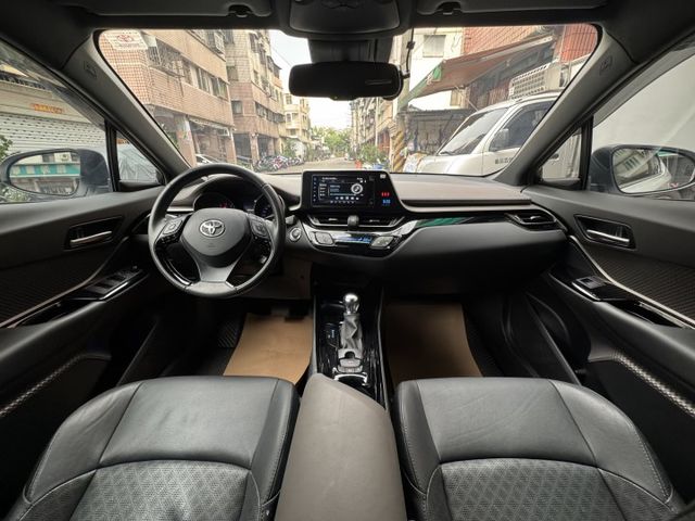 ★超美低里程豪華版+14萬精裝特仕/雙色套件~僅跑4萬多，認證車原鈑件，環景影像.HUD.IKEY.LV2.導航.盲點★  第3張相片