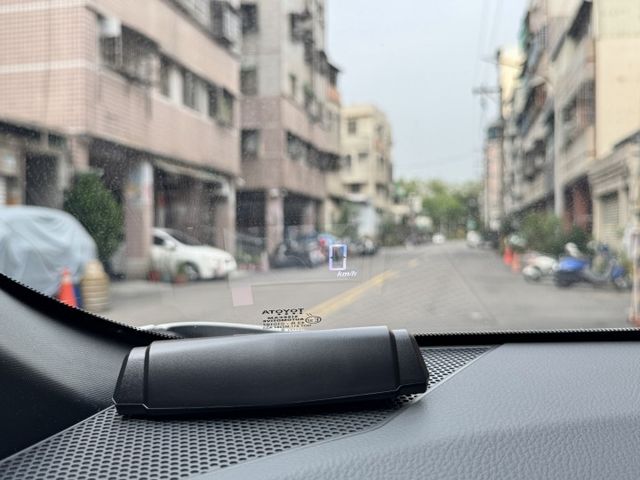 ★超美低里程豪華版+14萬精裝特仕/雙色套件~僅跑4萬多，認證車原鈑件，環景影像.HUD.IKEY.LV2.導航.盲點★  第7張相片