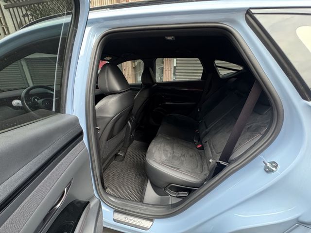 ★超稀有N-LINE限量運動版~僅跑1萬多低里程，獨特內外觀，原廠大包.環景.電尾門.盲點.LV2，原鈑件，原廠保固中★  第4張相片