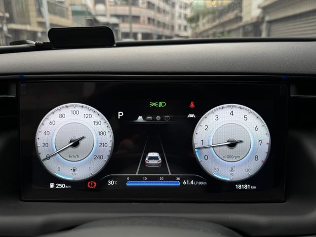 ★超稀有N-LINE限量運動版~僅跑1萬多低里程，獨特內外觀，原廠大包.環景.電尾門.盲點.LV2，原鈑件，原廠保固中★  第6張相片