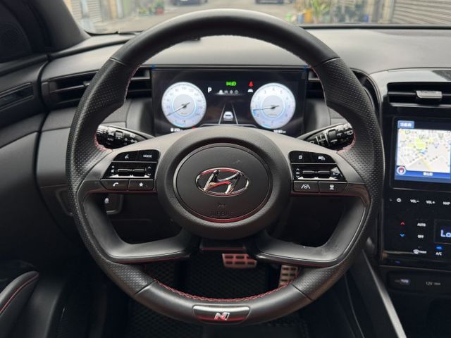 ★超稀有N-LINE限量運動版~僅跑1萬多低里程，獨特內外觀，原廠大包.環景.電尾門.盲點.LV2，原鈑件，原廠保固中★  第7張相片