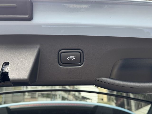 ★超稀有N-LINE限量運動版~僅跑1萬多低里程，獨特內外觀，原廠大包.環景.電尾門.盲點.LV2，原鈑件，原廠保固中★  第12張相片