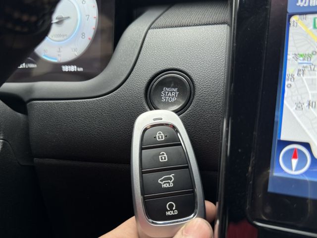 ★超稀有N-LINE限量運動版~僅跑1萬多低里程，獨特內外觀，原廠大包.環景.電尾門.盲點.LV2，原鈑件，原廠保固中★  第14張相片