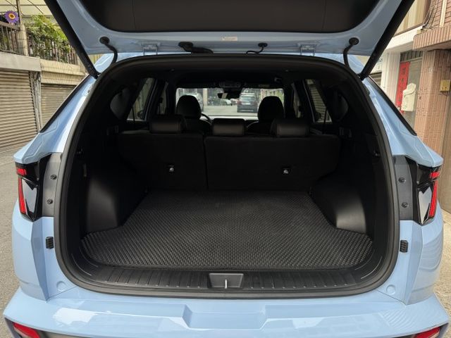 ★超稀有N-LINE限量運動版~僅跑1萬多低里程，獨特內外觀，原廠大包.環景.電尾門.盲點.LV2，原鈑件，原廠保固中★  第19張相片