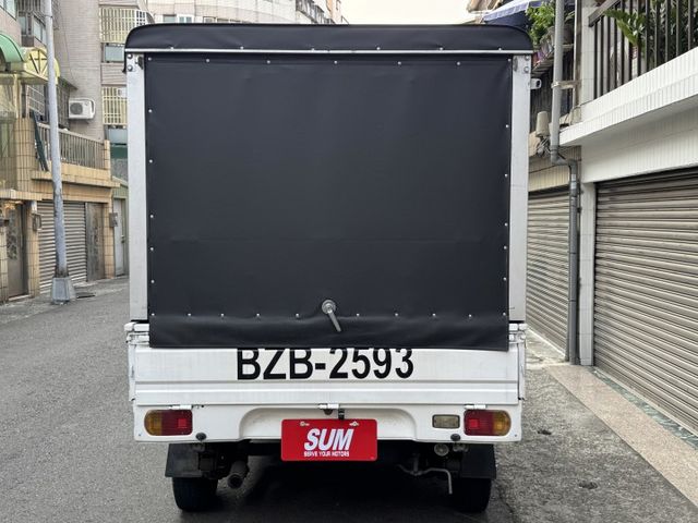 ★全車原鈑件認證車~加裝:三面帆布(側部可對折)/橡膠底板/電動窗/順風板/電子後視鏡，內裝漂亮冷氣很涼，本月特惠價★  第7張相片