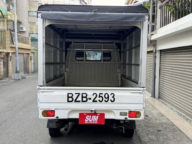 ★全車原鈑件認證車~加裝:三面帆布(側部可對折)/橡膠底板/電動窗/順風板/電子後視鏡，內裝漂亮冷氣很涼，本月特惠價★  第8張相片
