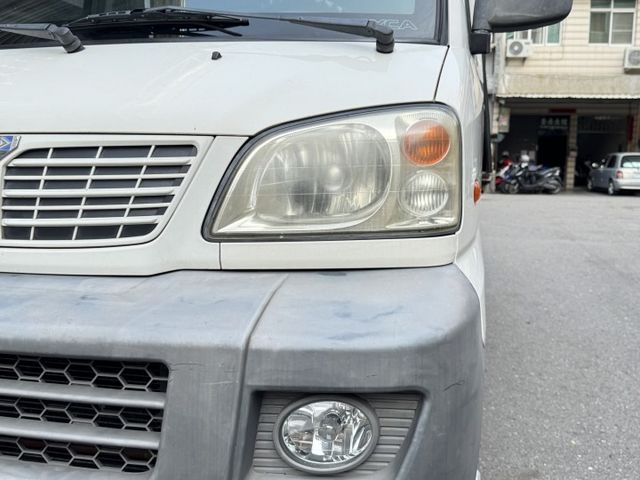 ★全車原鈑件認證車~加裝:三面帆布(側部可對折)/橡膠底板/電動窗/順風板/電子後視鏡，內裝漂亮冷氣很涼，本月特惠價★  第18張相片