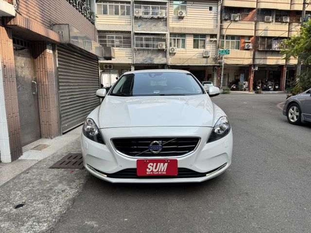 ★超美瑞典小坦克V40 T4僅跑8萬超低里程(附紀錄)~原鈑件認證車/本月促銷一口價，挑戰全國最低價★  第8張相片