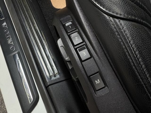 ★超美瑞典小坦克V40 T4僅跑8萬超低里程(附紀錄)~原鈑件認證車/本月促銷一口價，挑戰全國最低價★  第12張相片