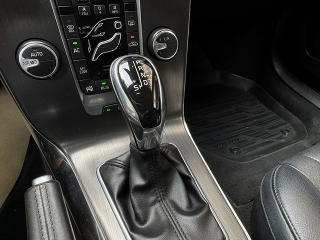 ★超美瑞典小坦克V40 T4僅跑8萬超低里程(附紀錄)~原鈑件認證車/本月促銷一口價，挑戰全國最低價★  第16張相片