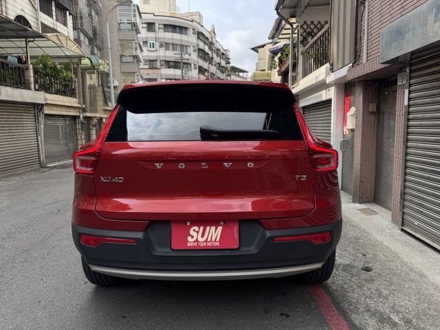 ★小改款高規領袖版僅跑4萬超低里程/原鈑件認證車，360環景.電動椅.Lv2跟車系統，可全額貸款購車★  第7張相片