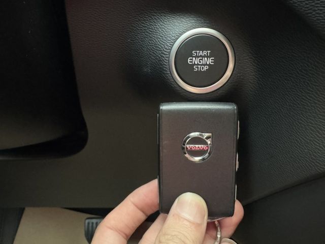 ★T3版時尚高安全省油又低稅~已升等P.P套件(環景.電尾門.雙電動椅)，僅跑5萬公里/原鈑件認證車才安心/本月特價車★  第13張相片