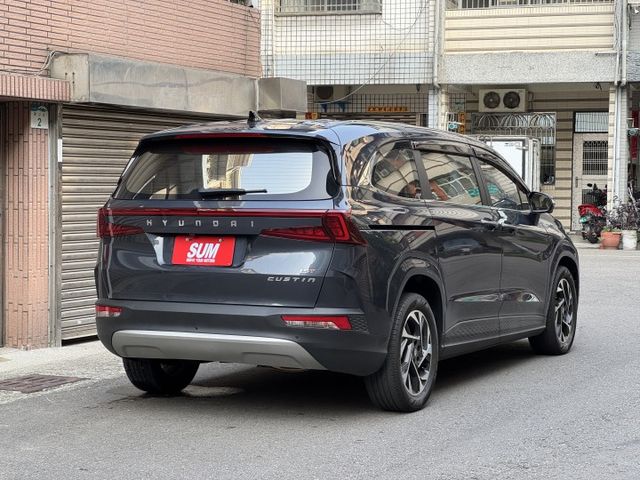 ★挑戰全台最低價旗艦版車型/原鈑件認證車~電滑門.全景天窗.360環景.電動椅.Lv2跟車，可全額貸款申辦新車利率★  第2張相片