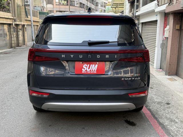 ★挑戰全台最低價旗艦版車型/原鈑件認證車~電滑門.全景天窗.360環景.電動椅.Lv2跟車，可全額貸款申辦新車利率★  第9張相片