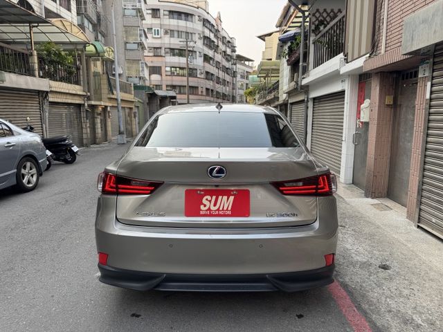 ★僅跑10萬公里至今原廠保養(附紀錄)，一公升可跑20公里以上，內裝外觀猶如新車&有認證原鈑件買的才安心★  第7張相片