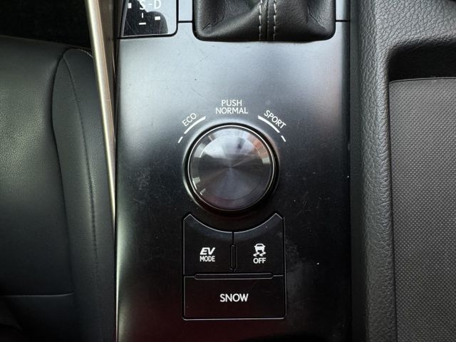 ★僅跑10萬公里至今原廠保養(附紀錄)，一公升可跑20公里以上，內裝外觀猶如新車&有認證原鈑件買的才安心★  第19張相片