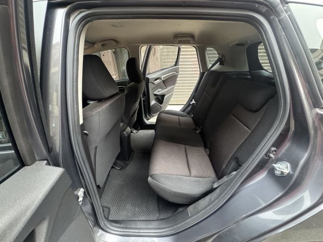 ★全新改款新車頭空間更大~僅跑5萬超低里程，定速.換檔撥片.恆溫.音響快撥鍵.節能模式，認證車可全額貸款，省油代步首選★  第4張相片