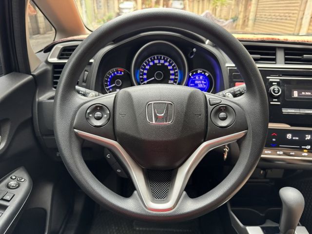 ★全新改款新車頭空間更大~僅跑5萬超低里程，定速.換檔撥片.恆溫.音響快撥鍵.節能模式，認證車可全額貸款，省油代步首選★  第7張相片