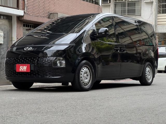 ★9人座高規雙電滑門(含感應功能)~IKEY.倒車顯影.無線CARPLAY.防滑系統，認證車原鈑件，可全額貸款★  第1張相片