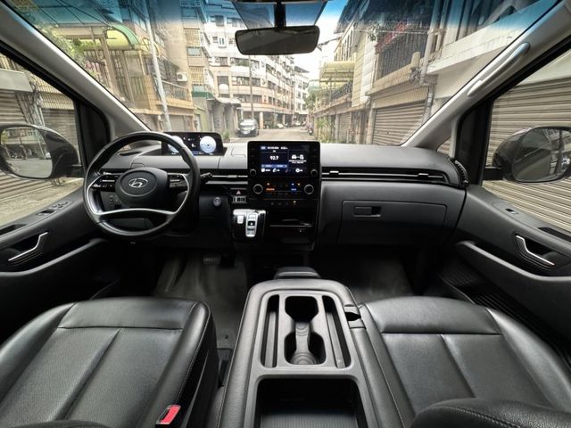 ★9人座高規雙電滑門(含感應功能)~IKEY.倒車顯影.無線CARPLAY.防滑系統，認證車原鈑件，可全額貸款★  第6張相片