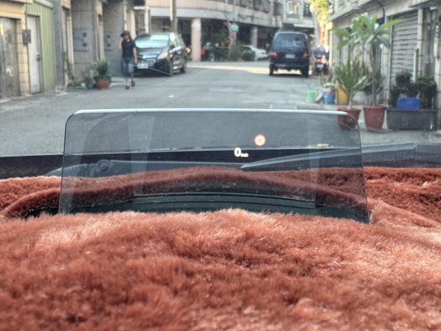 ★僅跑8萬頂級版車型+升級鋼鐵灰/衛星導航~IKEY.HUD.盲點.倒車顯影.車道偏移.AEB.LED頭燈，認證車原鈑★  第10張相片