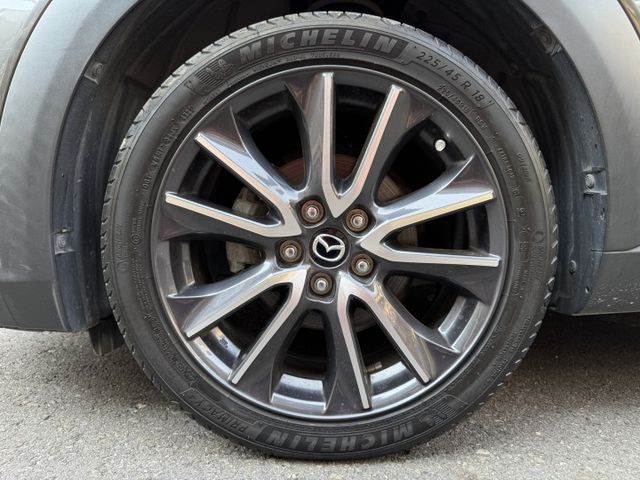 ★僅跑8萬頂級版車型+升級鋼鐵灰/衛星導航~IKEY.HUD.盲點.倒車顯影.車道偏移.AEB.LED頭燈，認證車原鈑★  第20張相片