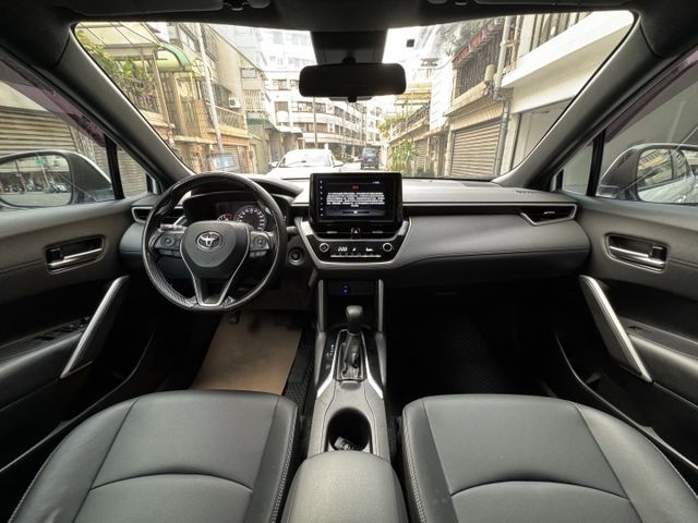 ★超美白色豪華版+升級10萬雙精裝特仕~僅跑6萬，IKEY.LV2.導航.CARPLAY.HUD.迎賓踏板，認證車原鈑★  第5張相片