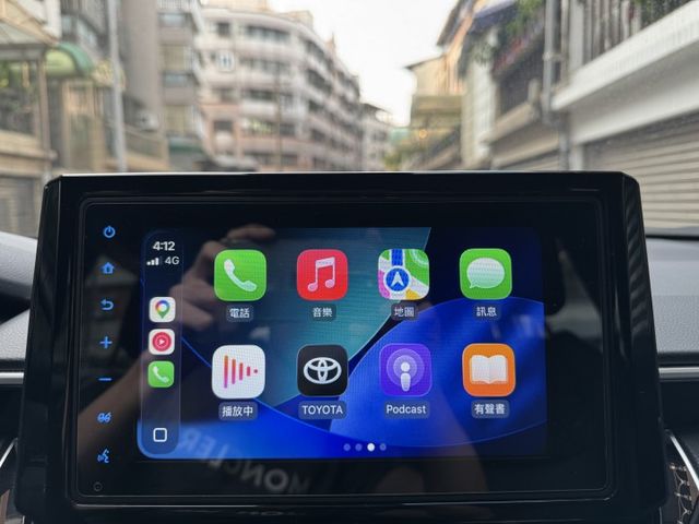 ★超美白色豪華版+升級10萬雙精裝特仕~僅跑6萬，IKEY.LV2.導航.CARPLAY.HUD.迎賓踏板，認證車原鈑★  第14張相片