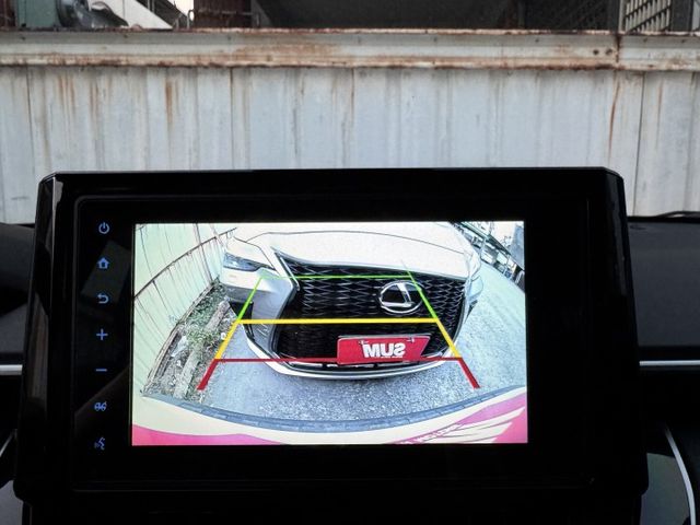 ★超美白色豪華版+升級10萬雙精裝特仕~僅跑6萬，IKEY.LV2.導航.CARPLAY.HUD.迎賓踏板，認證車原鈑★  第15張相片