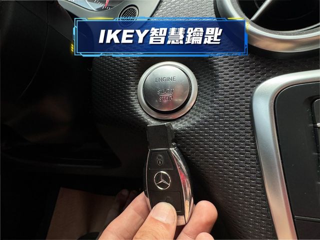 ★超級美車僅跑8萬多/最美白色系/認證車原鈑件~IKEY.換檔撥片.電動椅.LED頭燈.9氣囊.定速，可全額貸款★  第12張相片