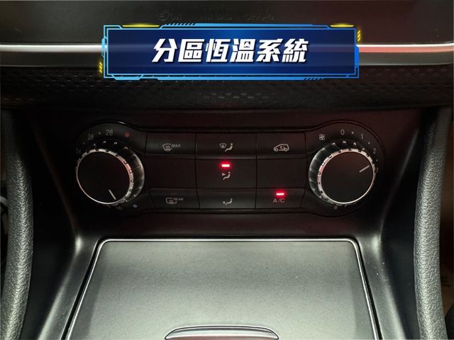 ★超級美車僅跑8萬多/最美白色系/認證車原鈑件~IKEY.換檔撥片.電動椅.LED頭燈.9氣囊.定速，可全額貸款★  第17張相片