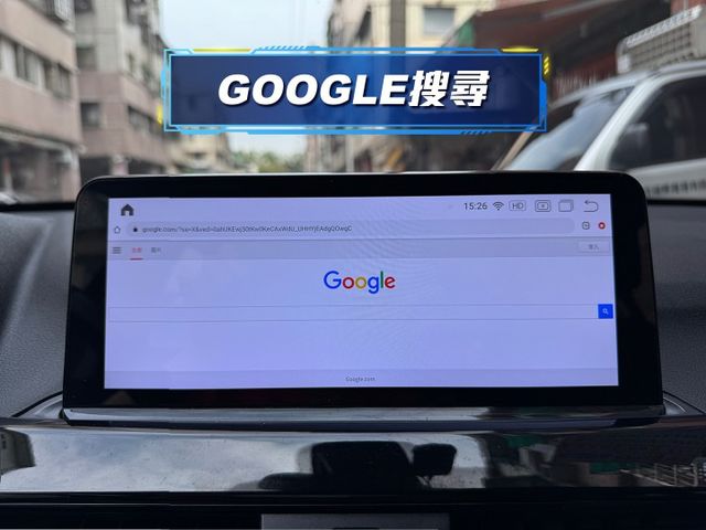 ★年底車2018年領牌+升級大螢幕影音~1.5渦輪里程跑少，IKEY.5AS.雙電動椅.電尾門.LED.導航，可全額貸★  第17張相片