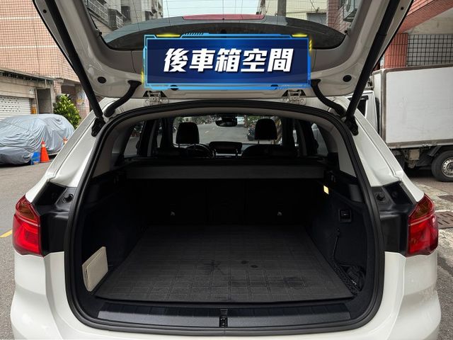★年底車2018年領牌+升級大螢幕影音~1.5渦輪里程跑少，IKEY.5AS.雙電動椅.電尾門.LED.導航，可全額貸★  第20張相片