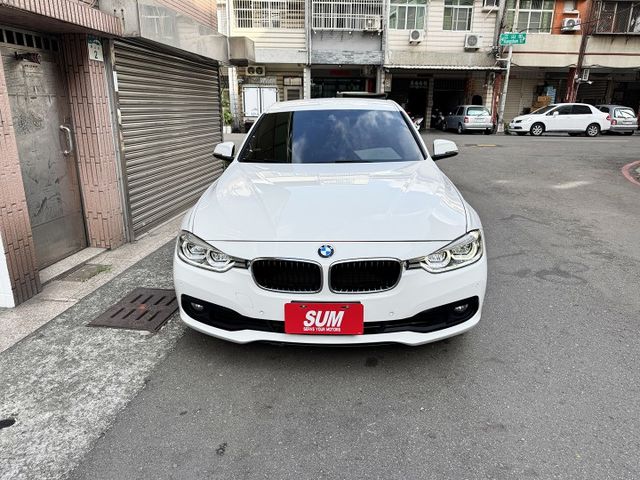 ★小改款安全配備大升級有盲點/AEB/車道偏移+升級大螢幕導航~認證車原鈑，IKEY.定速.LED頭燈.電動椅，可全貸★  第17張相片
