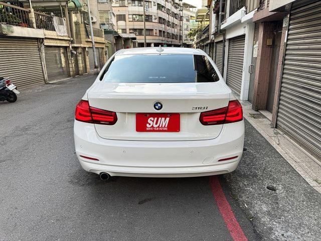 ★小改款安全配備大升級有盲點/AEB/車道偏移+升級大螢幕導航~認證車原鈑，IKEY.定速.LED頭燈.電動椅，可全貸★  第18張相片
