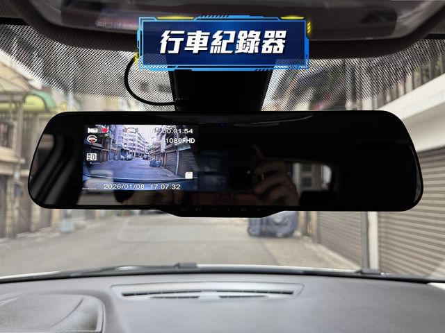 ★秒殺特價中~認證車原鈑件，IKEY.電尾門.LED頭燈.防滑系統.倒車顯影.電子手煞車，可全額貸款，比較後就知多便宜★  第14張相片