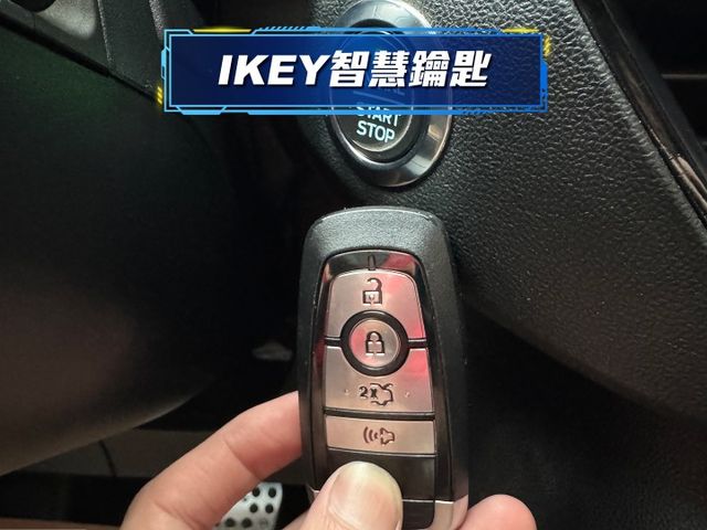 ★LOMMEL賽道版~認證車原鈑件，原廠大包.德制18吋鋁圈.智能LED頭燈.LV2.B&O音響.電動椅.盲點，可全貸★  第8張相片