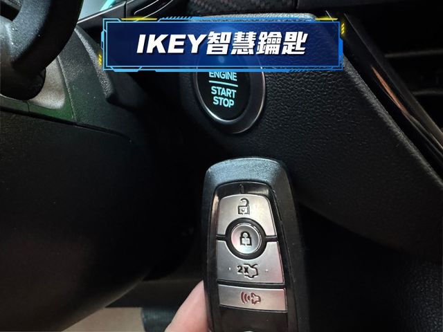 ★超美ST-LINE運動版~僅跑8萬多，認證車原鈑件，原廠大包.IKEY.LV2.盲點.HUD.B&O音響.LED頭燈★  第8張相片