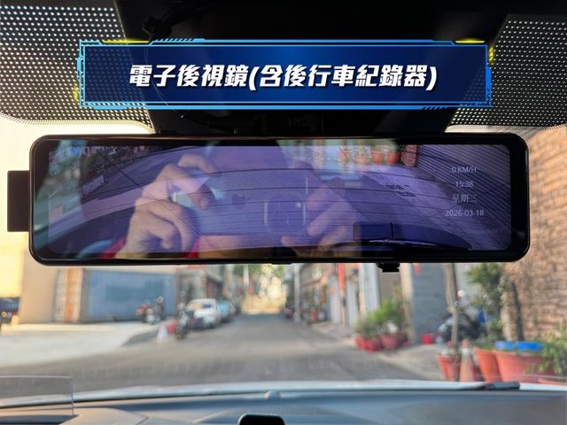 ★超美ST-LINE運動版~僅跑8萬多，認證車原鈑件，原廠大包.IKEY.LV2.盲點.HUD.B&O音響.LED頭燈★  第9張相片