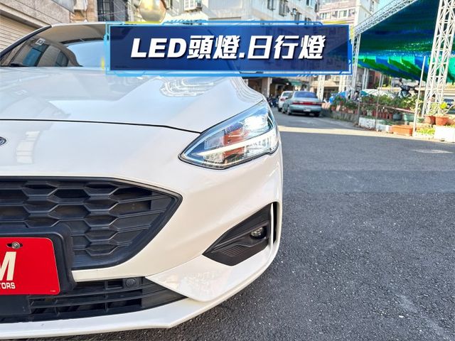★超美ST-LINE運動版~僅跑8萬多，認證車原鈑件，原廠大包.IKEY.LV2.盲點.HUD.B&O音響.LED頭燈★  第18張相片