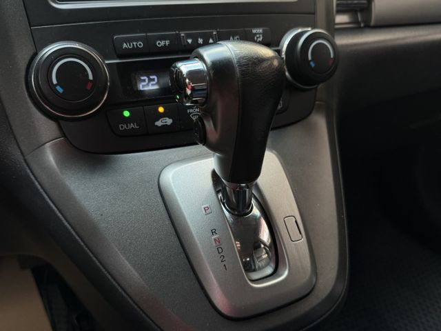 ★一樣的稅金當然要開2.4cc更有力更好開~定速.恆溫.導航.倒車顯影.電視.行車紀錄，認證車原鈑件，內裝外觀超級漂亮★  第15張相片